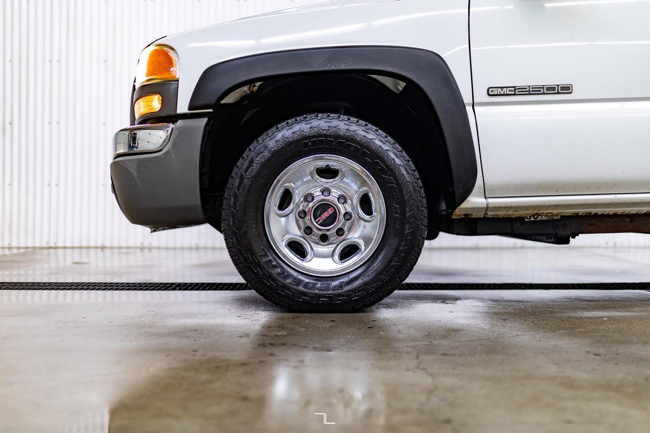 2003 GMC Sierra 2500 4x2 Reg Cab SL Red Deer AB