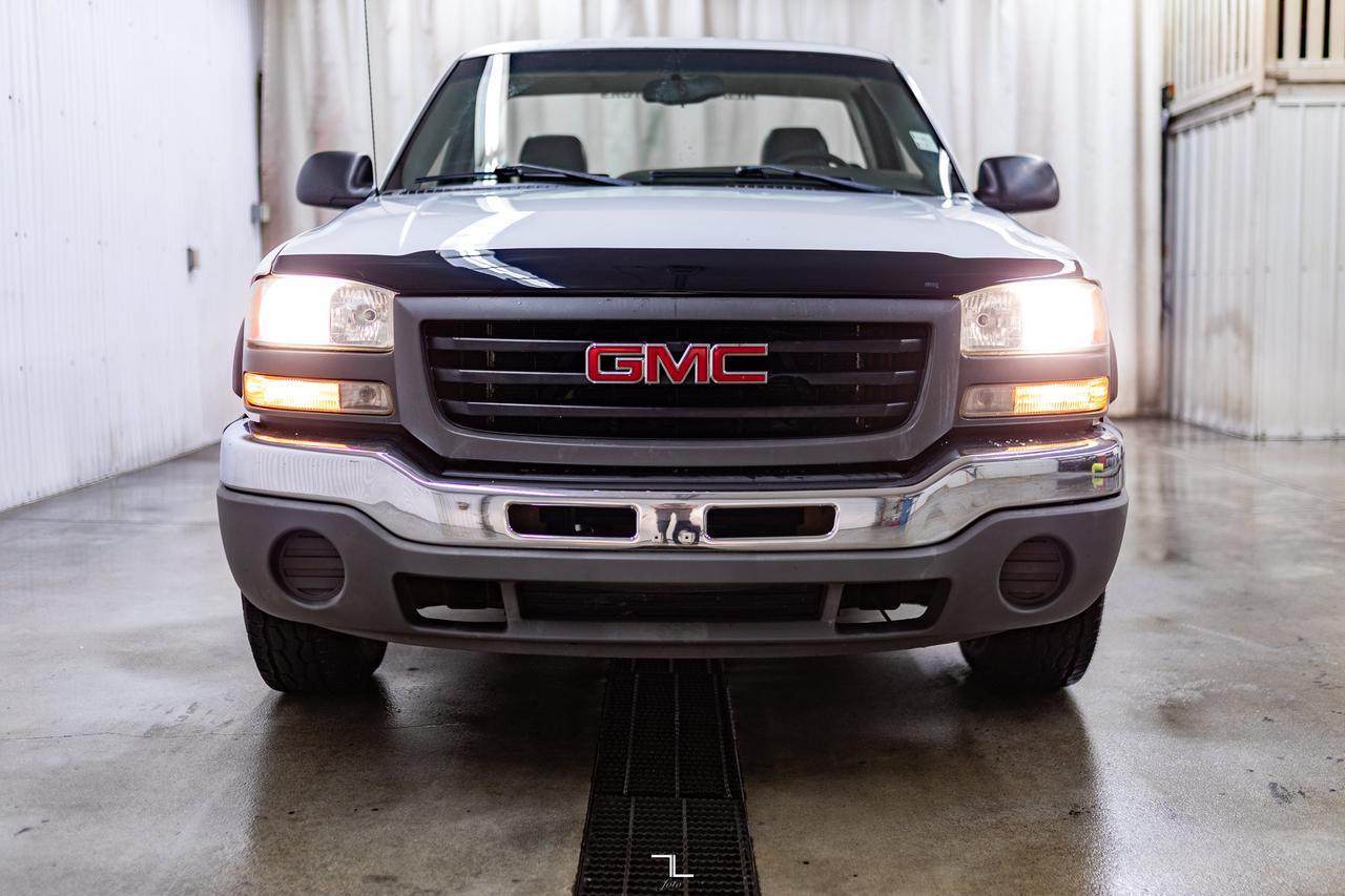 2003 GMC Sierra 2500 4x2 Reg Cab SL Red Deer AB