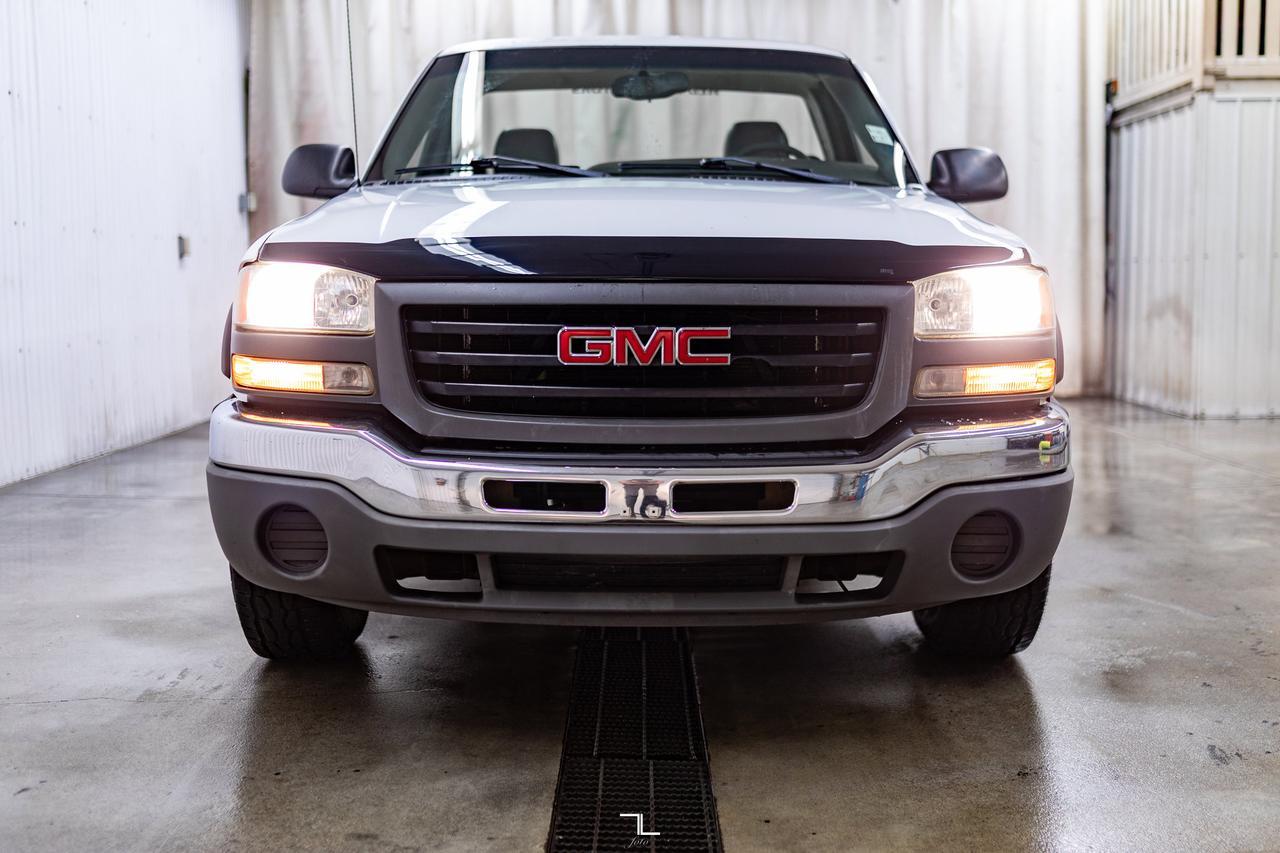 2003 GMC Sierra 2500 4x2 Reg Cab SL Red Deer AB