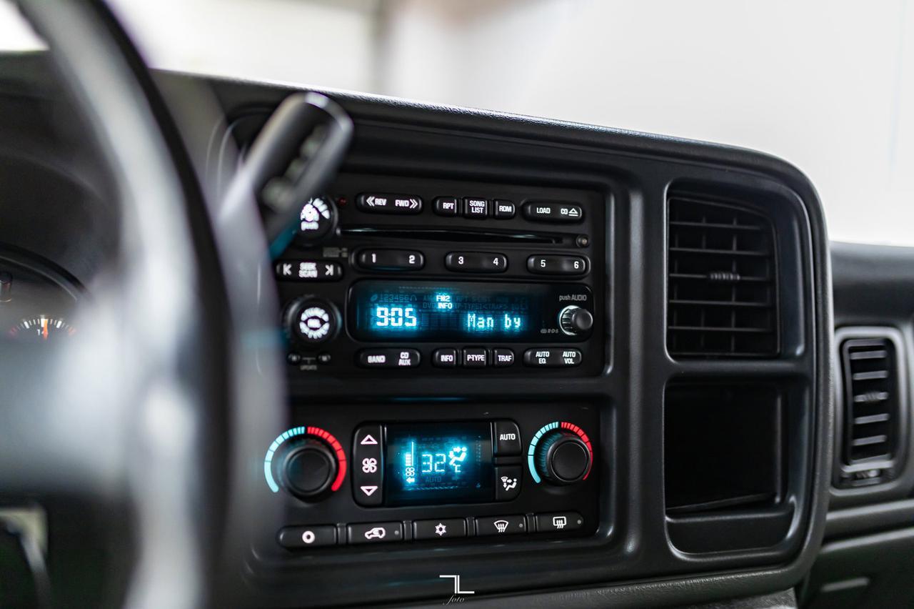 2003 GMC Sierra 3500 4x4 Crew Cab SLT Dually Deck Leather Red Deer AB