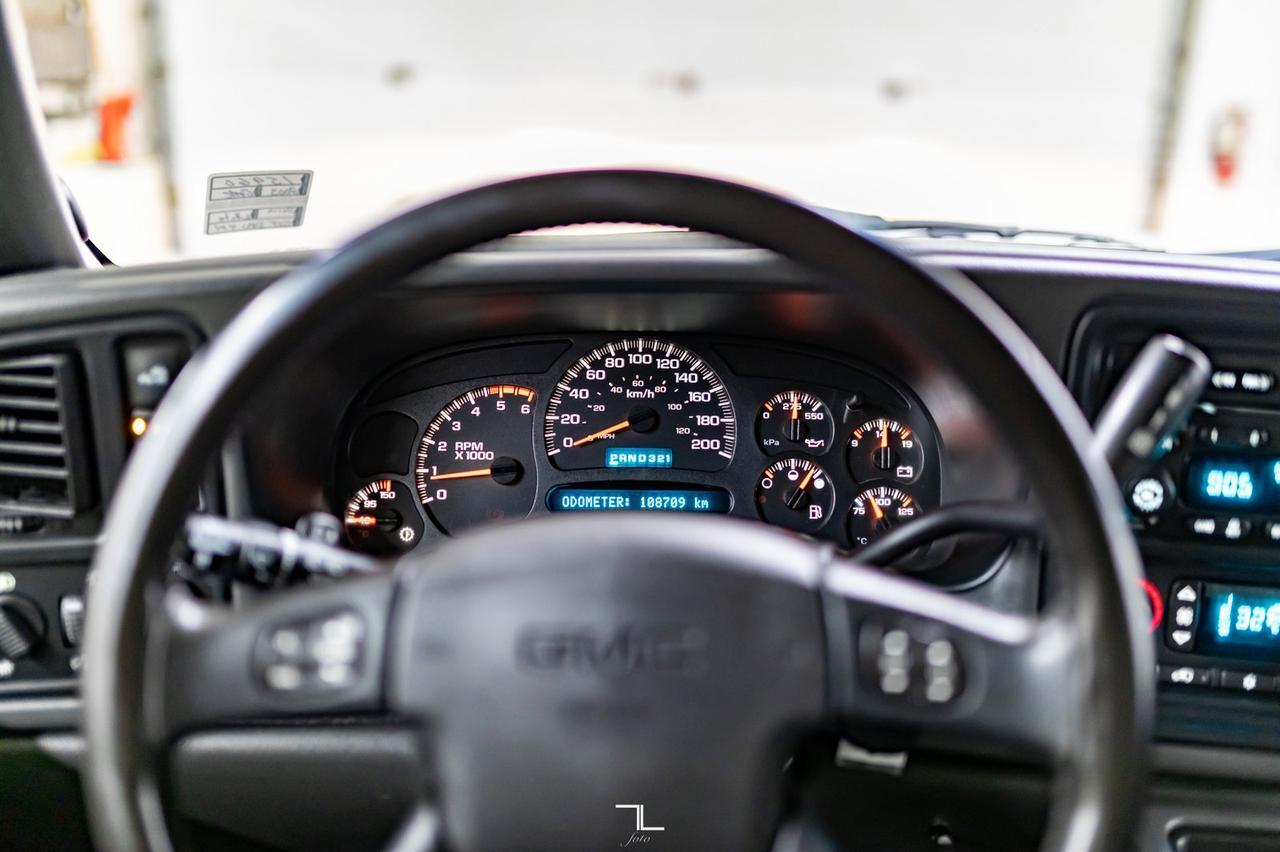 2003 GMC Sierra 3500 4x4 Crew Cab SLT Dually Deck Leather Red Deer AB