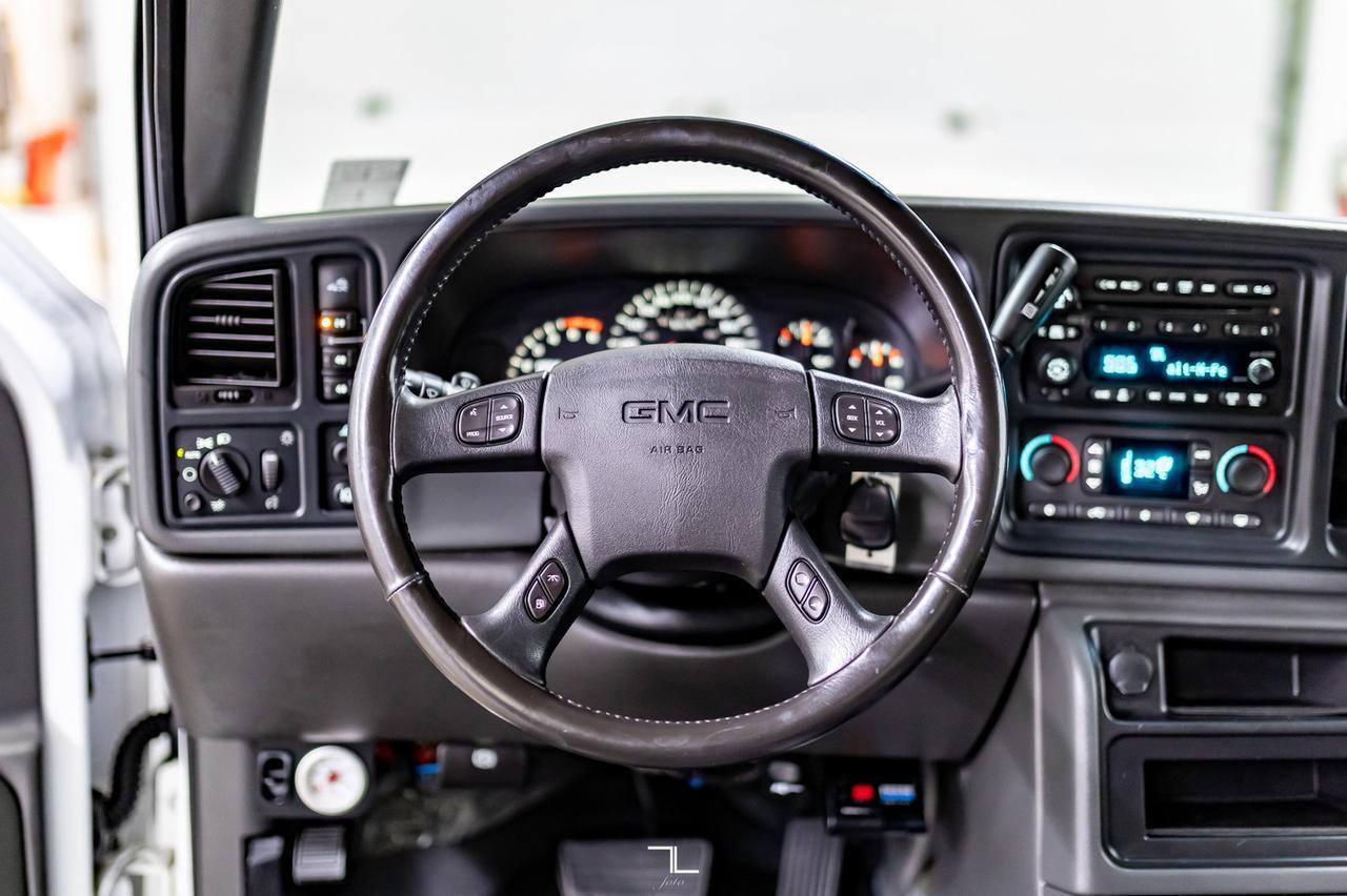 2003 GMC Sierra 3500 4x4 Crew Cab SLT Dually Deck Leather Red Deer AB