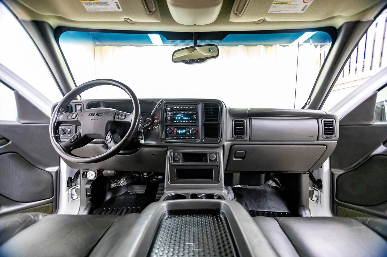 2003 GMC Sierra 3500 4x4 Crew Cab SLT Dually Deck Leather Red Deer AB