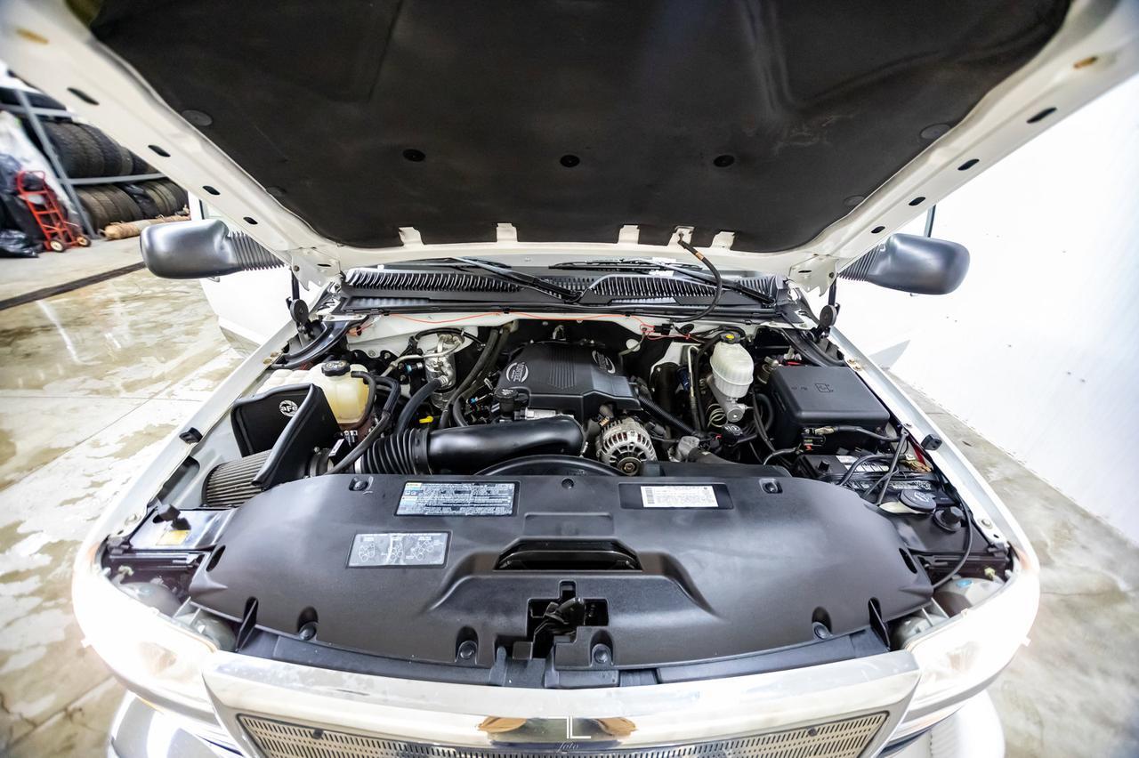 2003 GMC Sierra 3500 4x4 Crew Cab SLT Dually Deck Leather Red Deer AB