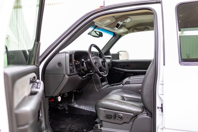 2003 GMC Sierra 3500 4x4 Crew Cab SLT Dually Deck Leather Red Deer AB