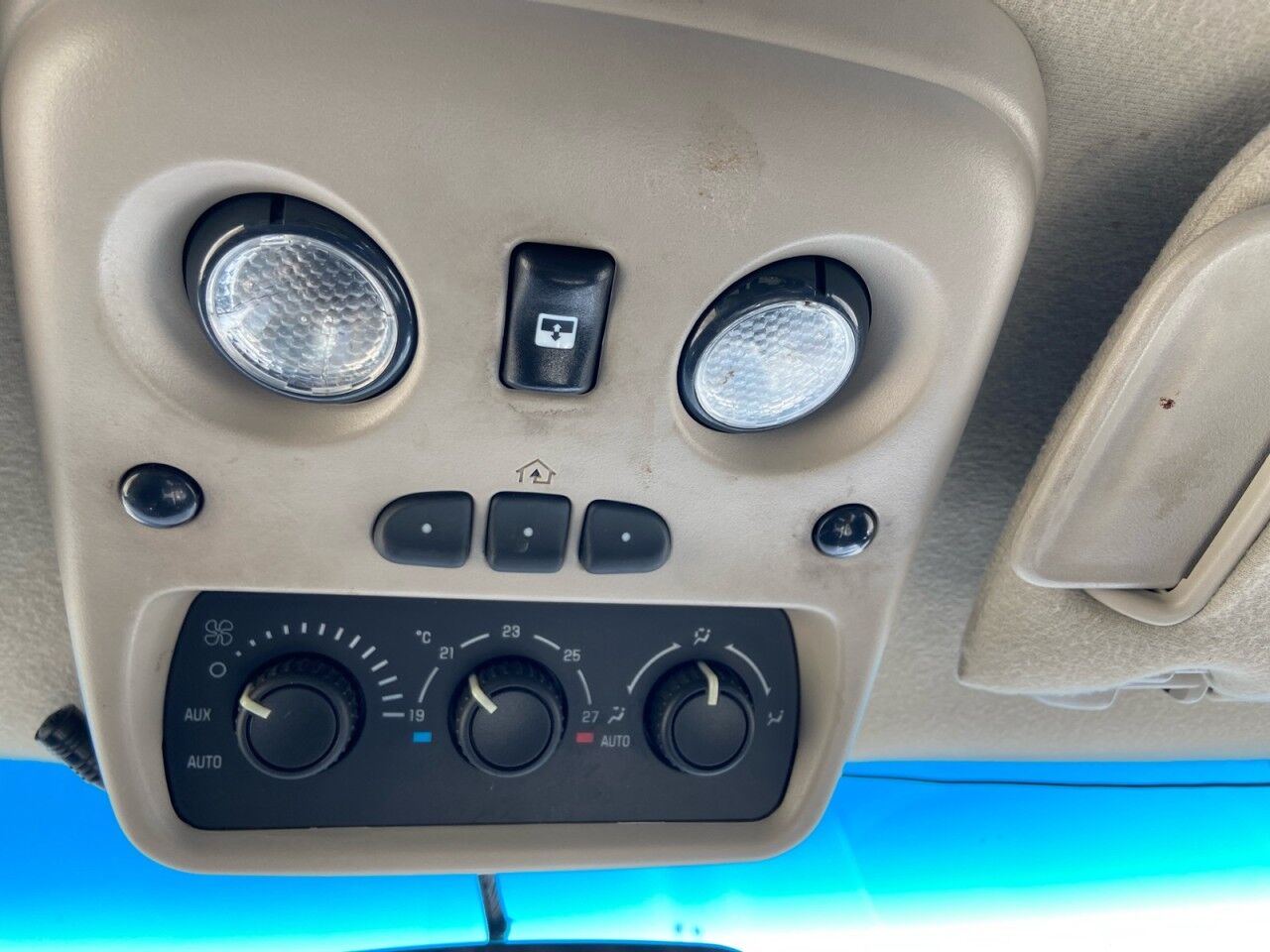 2003 GMC YUKON SLT High Level AB