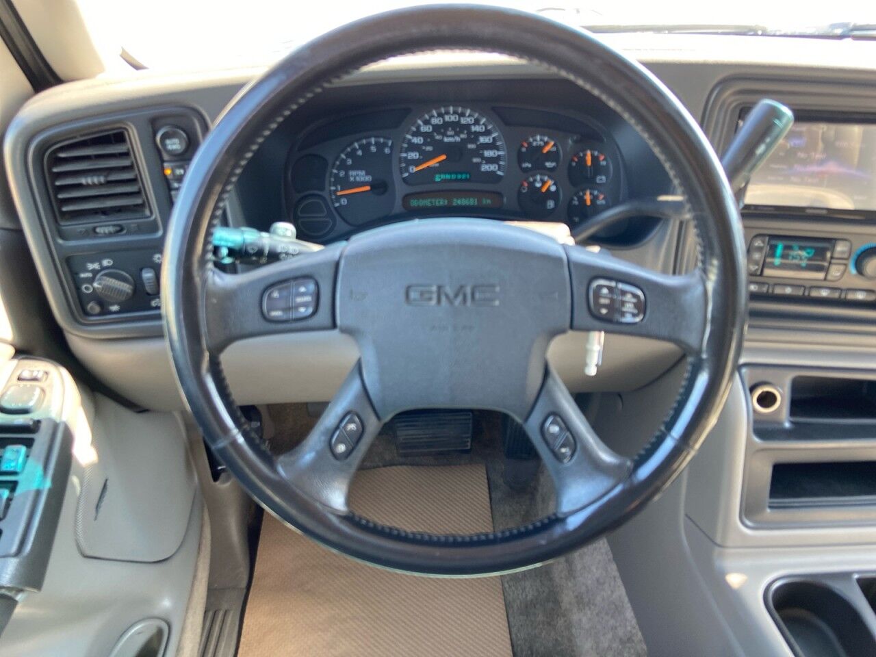 2003 GMC YUKON SLT High Level AB