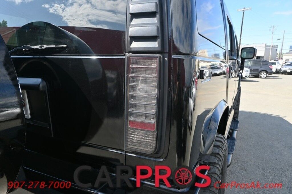 2003 HUMMER H2 - 6.0L V8 - Automatic - All Wheel Drive - Power Heated Front Leather Seats - 2nd Row Heated Seats - Keyless Entry - Sunroof - Tow Package Anchorage AK