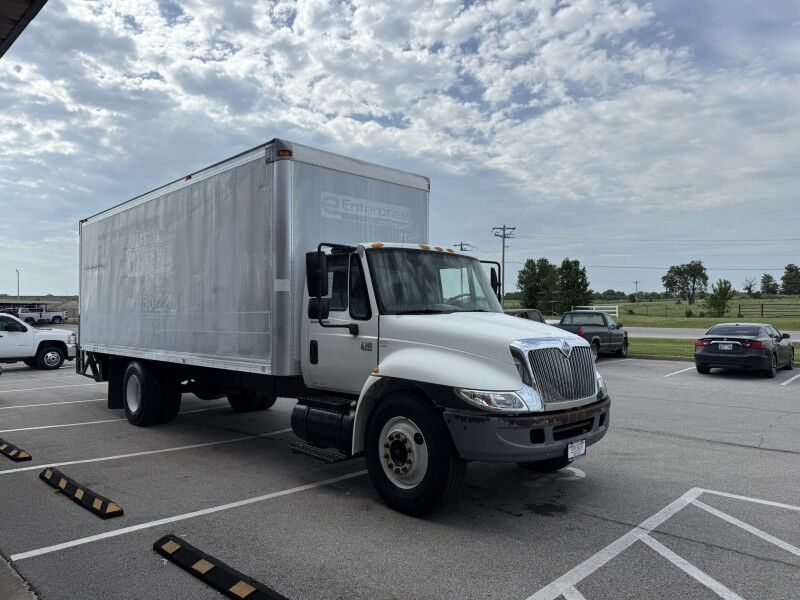 2003 International 430 24' Box Truck Collinsville OK