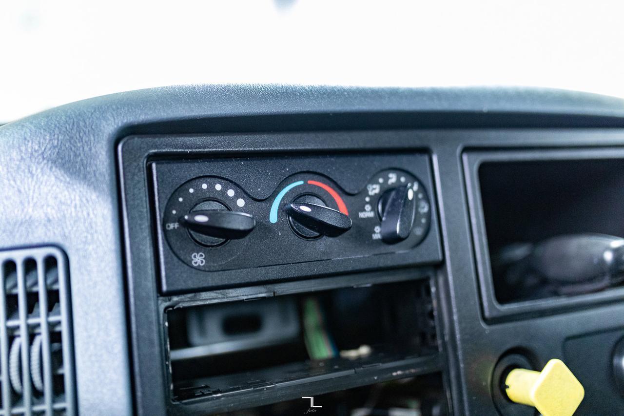 2003 International 7400 S/A Day Cab Dump Plow Diesel Red Deer AB