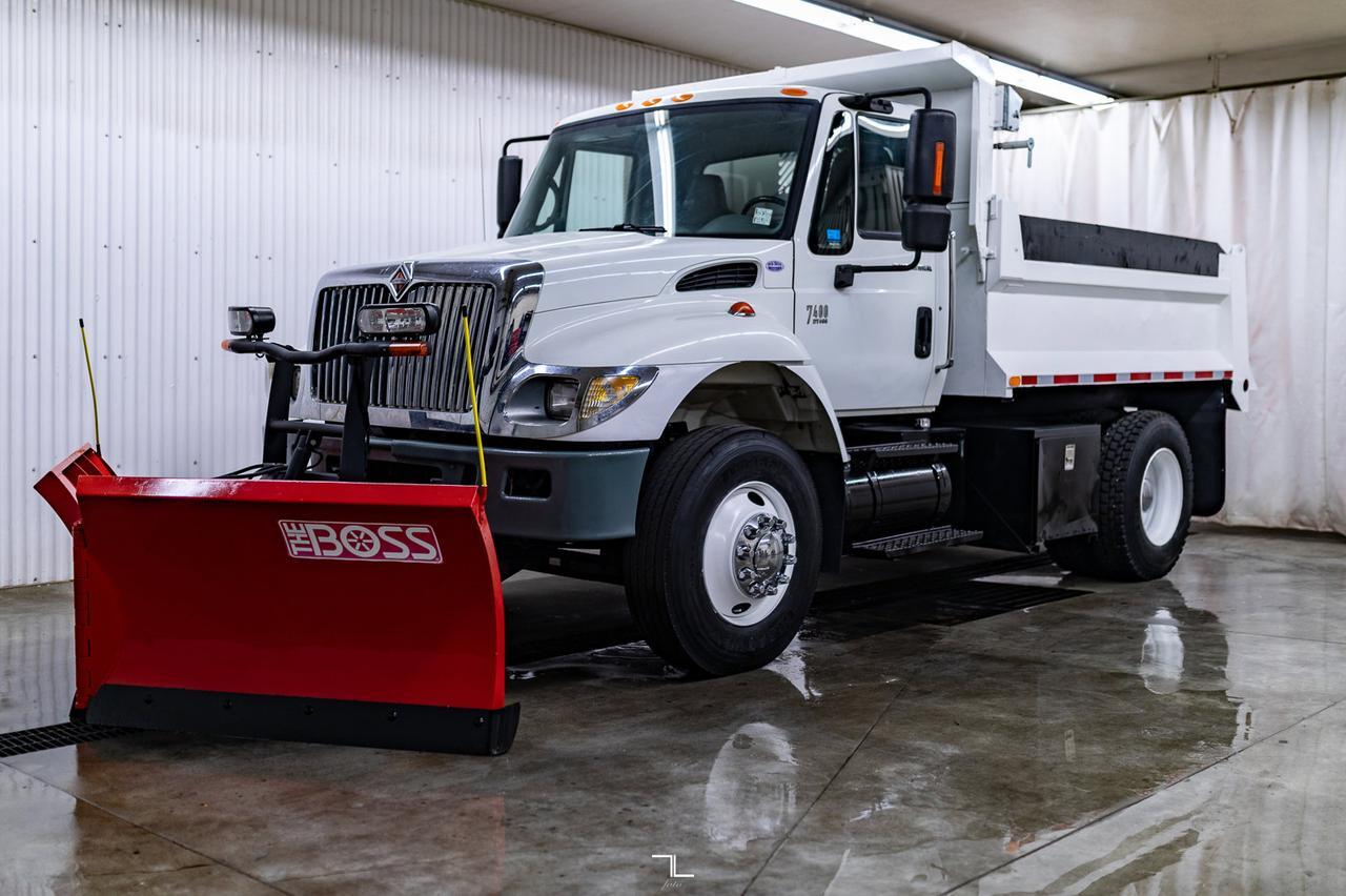 2003 International 7400 S/A Day Cab Dump Plow Diesel Red Deer AB