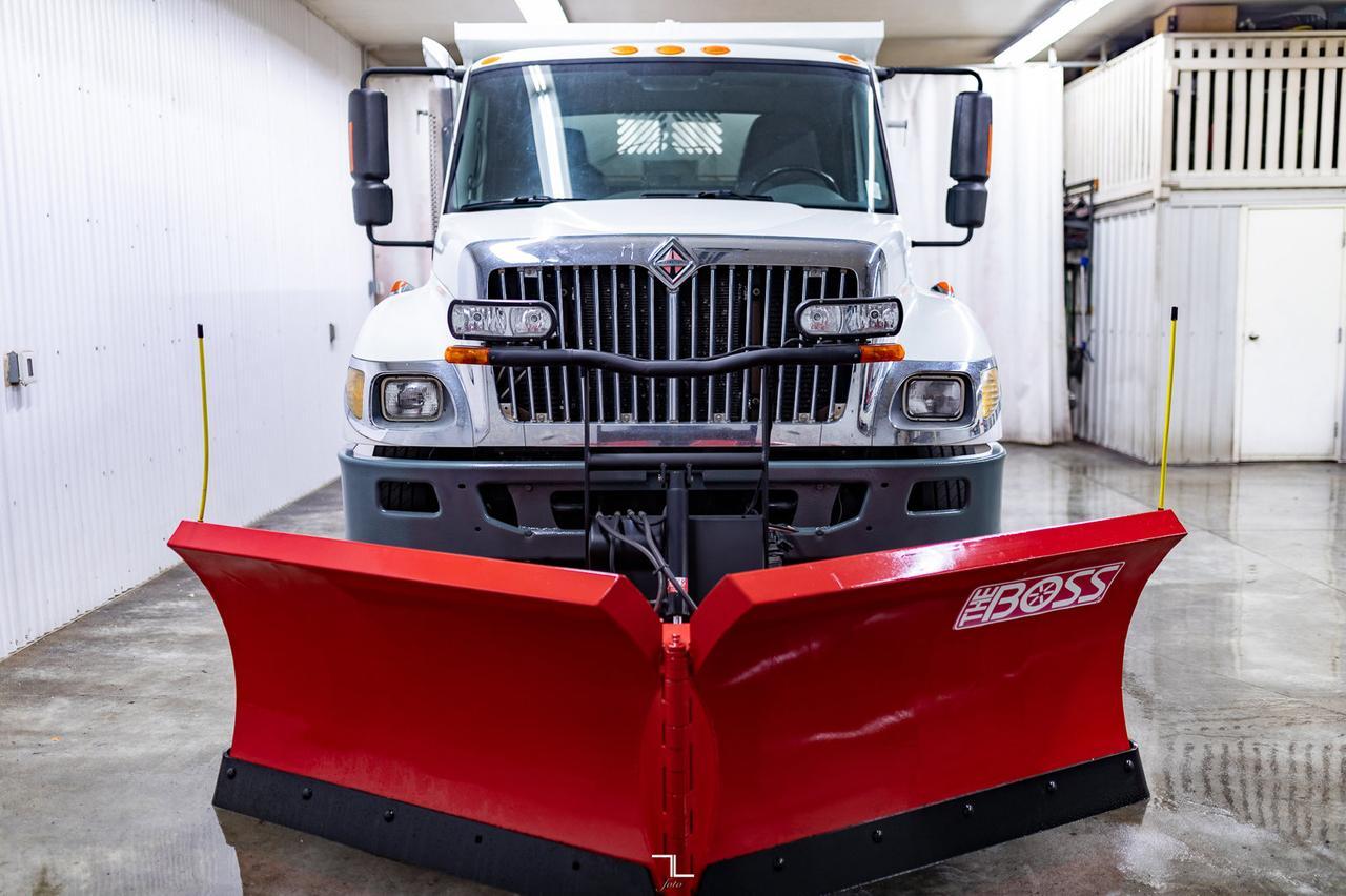2003 International 7400 S/A Day Cab Dump Plow Diesel Red Deer AB