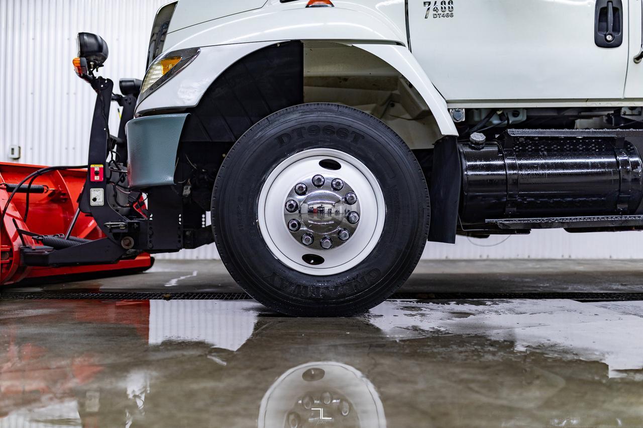 2003 International 7400 S/A Day Cab Dump Plow Diesel Red Deer AB