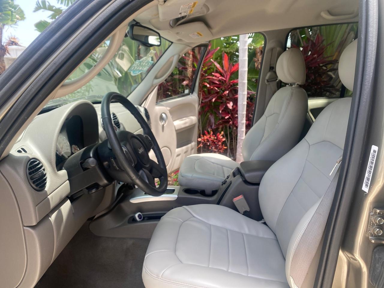 2003 Jeep Liberty Limited 1 OWNER LOW MILES 71,151 Pompano Beach FL