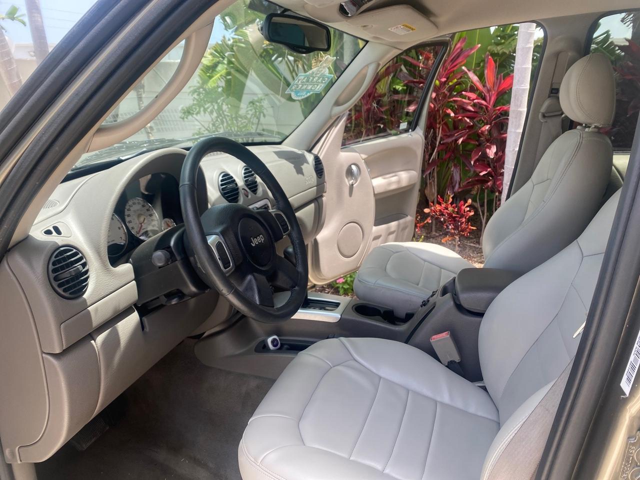 2003 Jeep Liberty Limited 1 OWNER LOW MILES 71,151 Pompano Beach FL