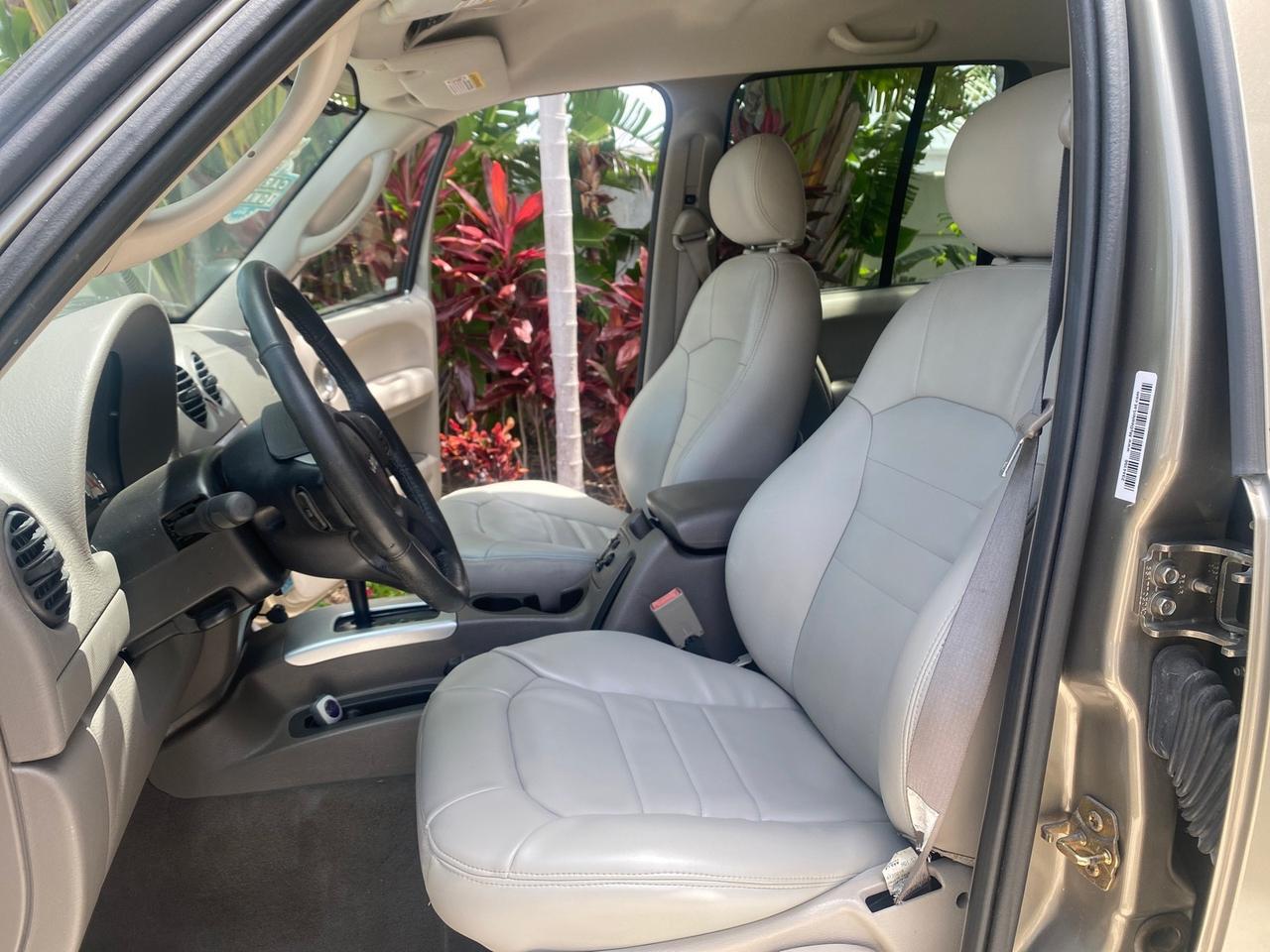 2003 Jeep Liberty Limited 1 OWNER LOW MILES 71,151 Pompano Beach FL