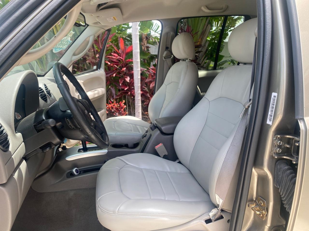 2003 Jeep Liberty Limited 1 OWNER LOW MILES 71,151 Pompano Beach FL