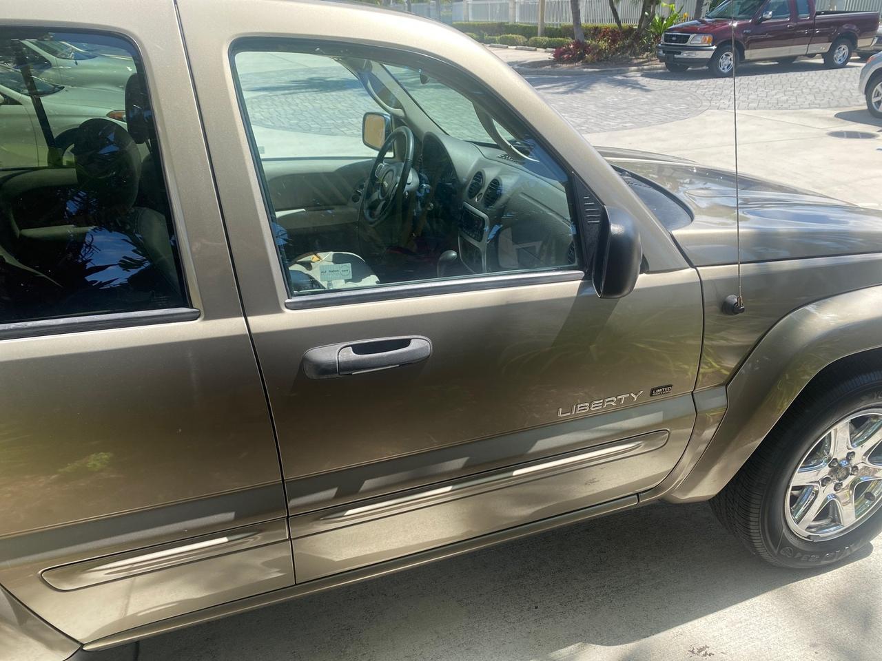 2003 Jeep Liberty Limited 1 OWNER LOW MILES 71,151 Pompano Beach FL