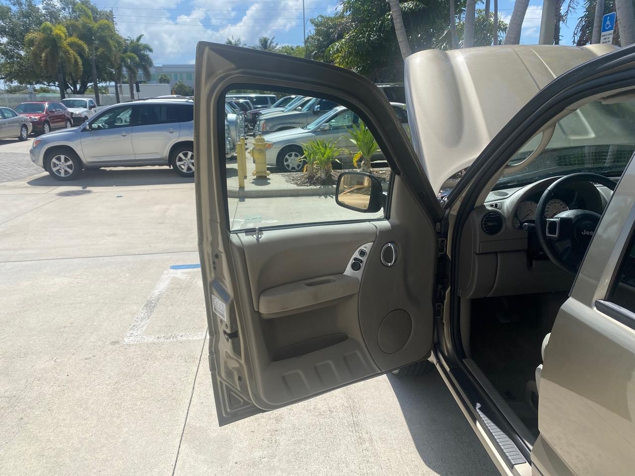 2003 Jeep Liberty Limited 1 OWNER LOW MILES 71,151 Pompano Beach FL