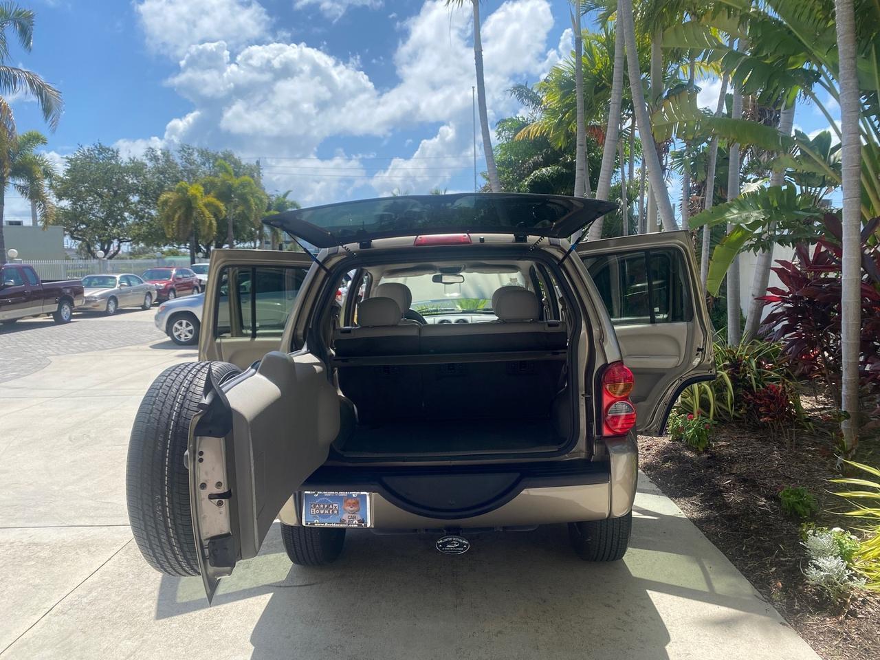 2003 Jeep Liberty Limited 1 OWNER LOW MILES 71,151 Pompano Beach FL