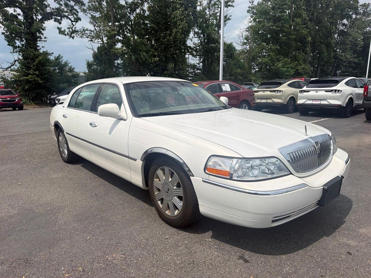 2003 Lincoln Town Car