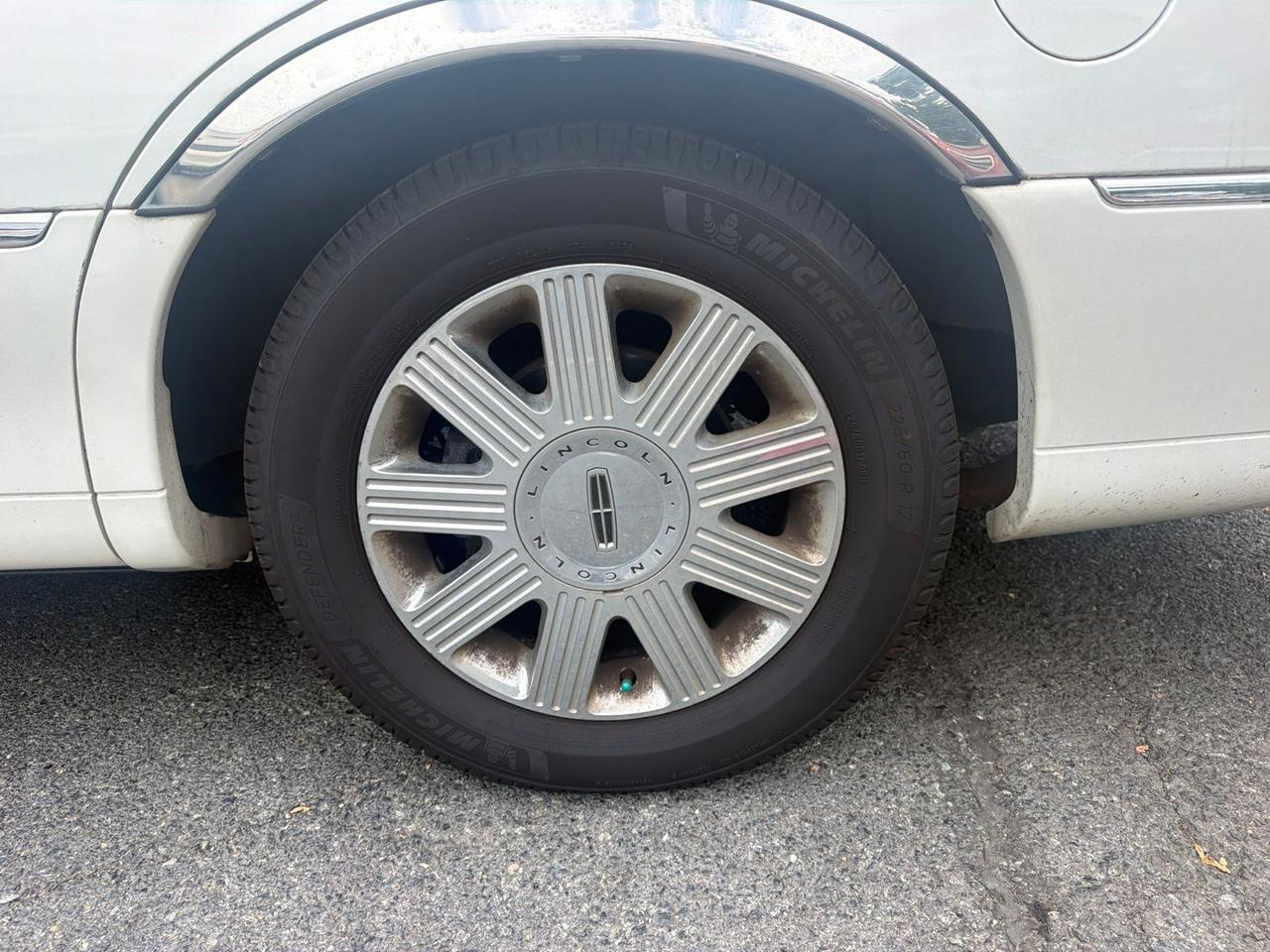 2003 Lincoln Town Car Cartier Gaithersburg MD