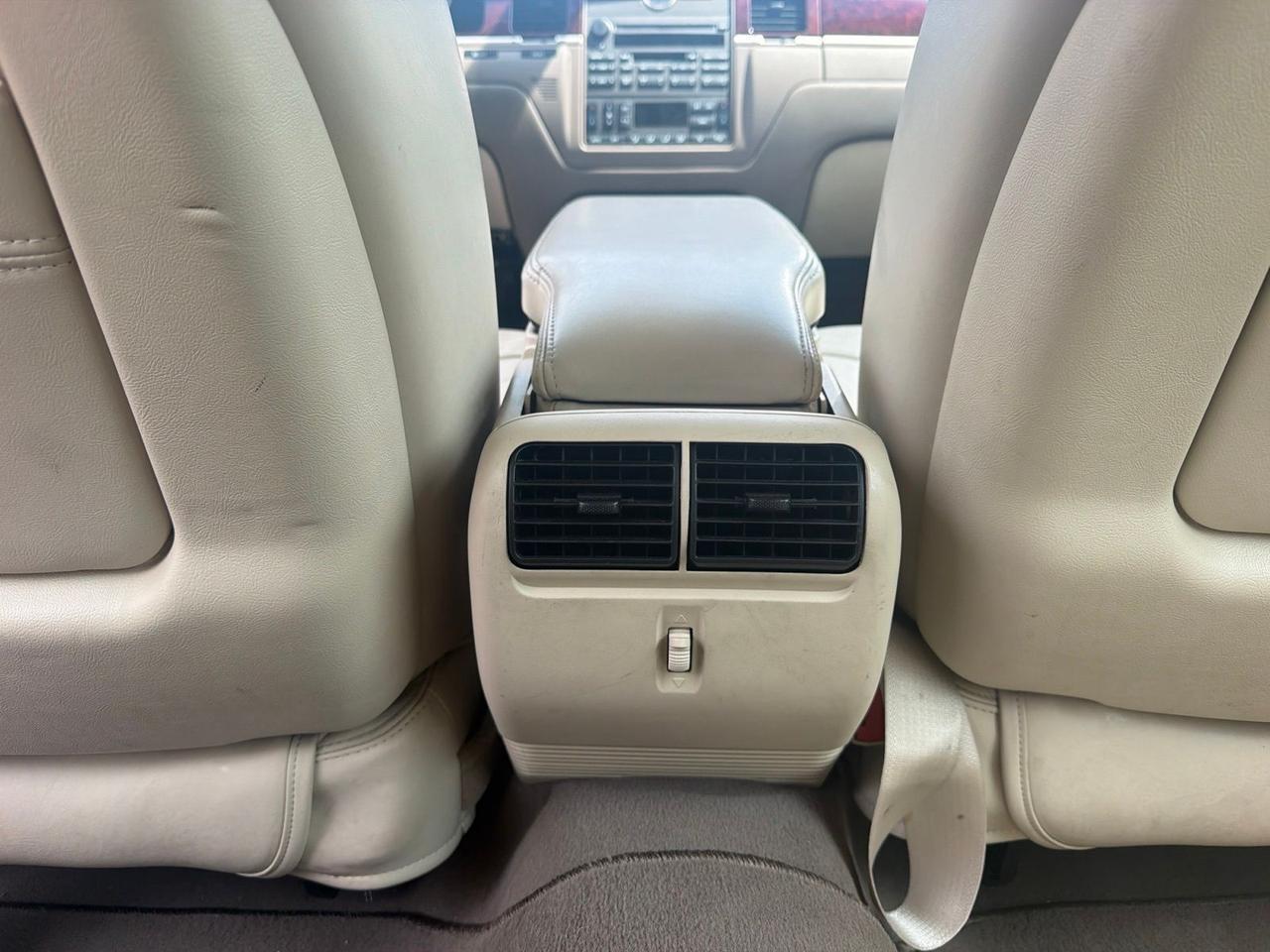 2003 Lincoln Town Car Cartier Gaithersburg MD