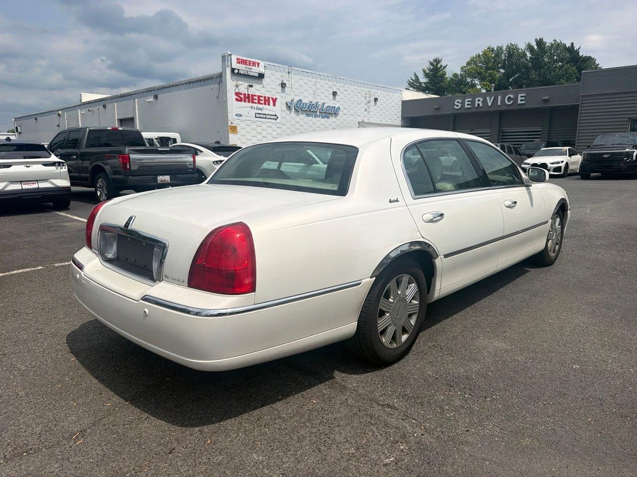 2003 Lincoln Town Car Cartier Gaithersburg MD