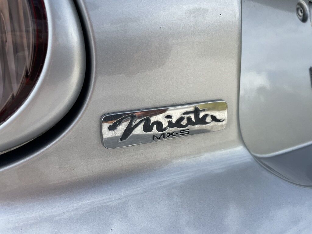 2003 Mazda MX-5 Miata NARDI TORINO STEERING WHEEL~TOP IN GREAT CONDITION~WELL MAINTAIN Sarasota FL