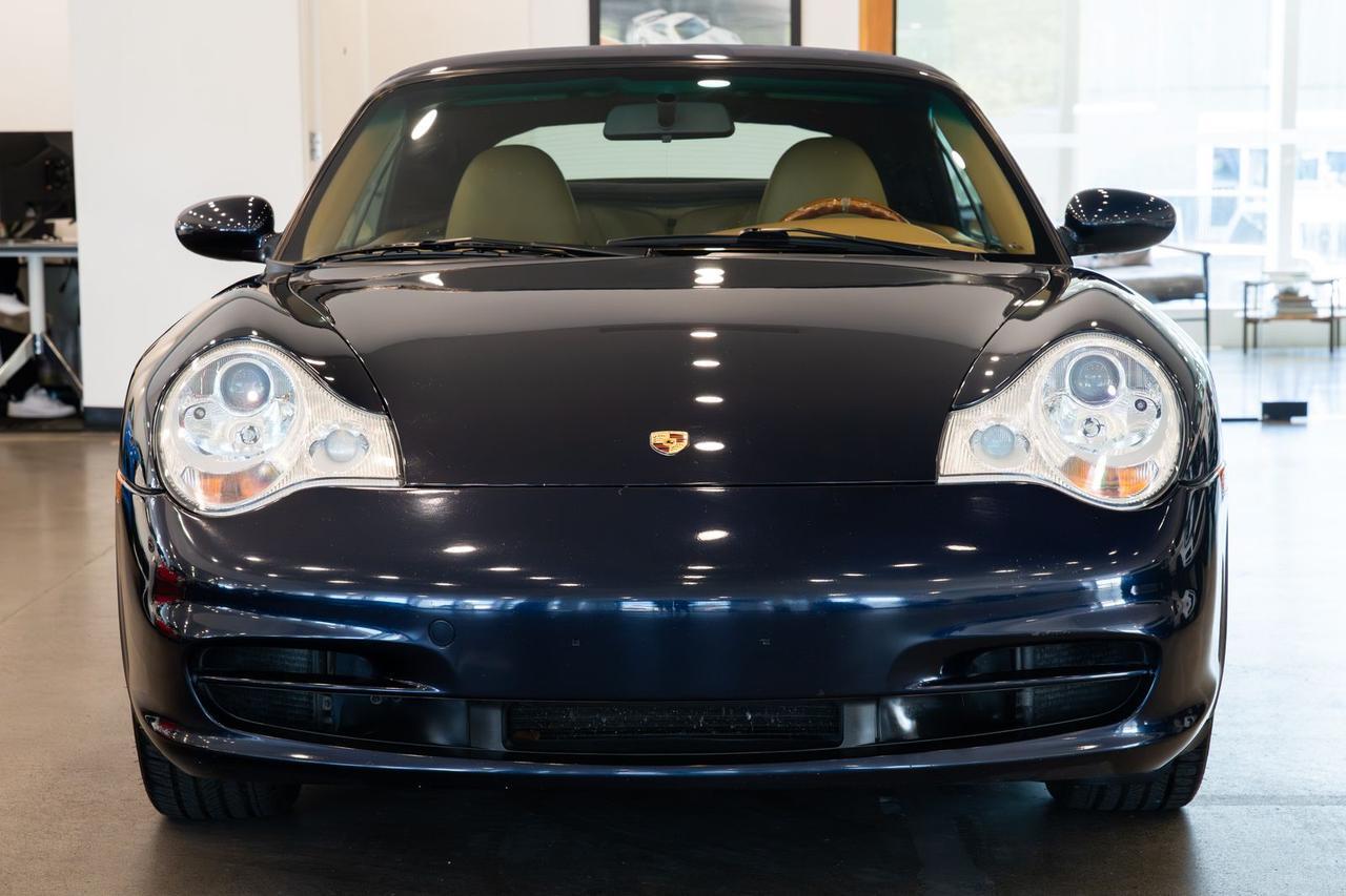 2003 Porsche 911 Carrera