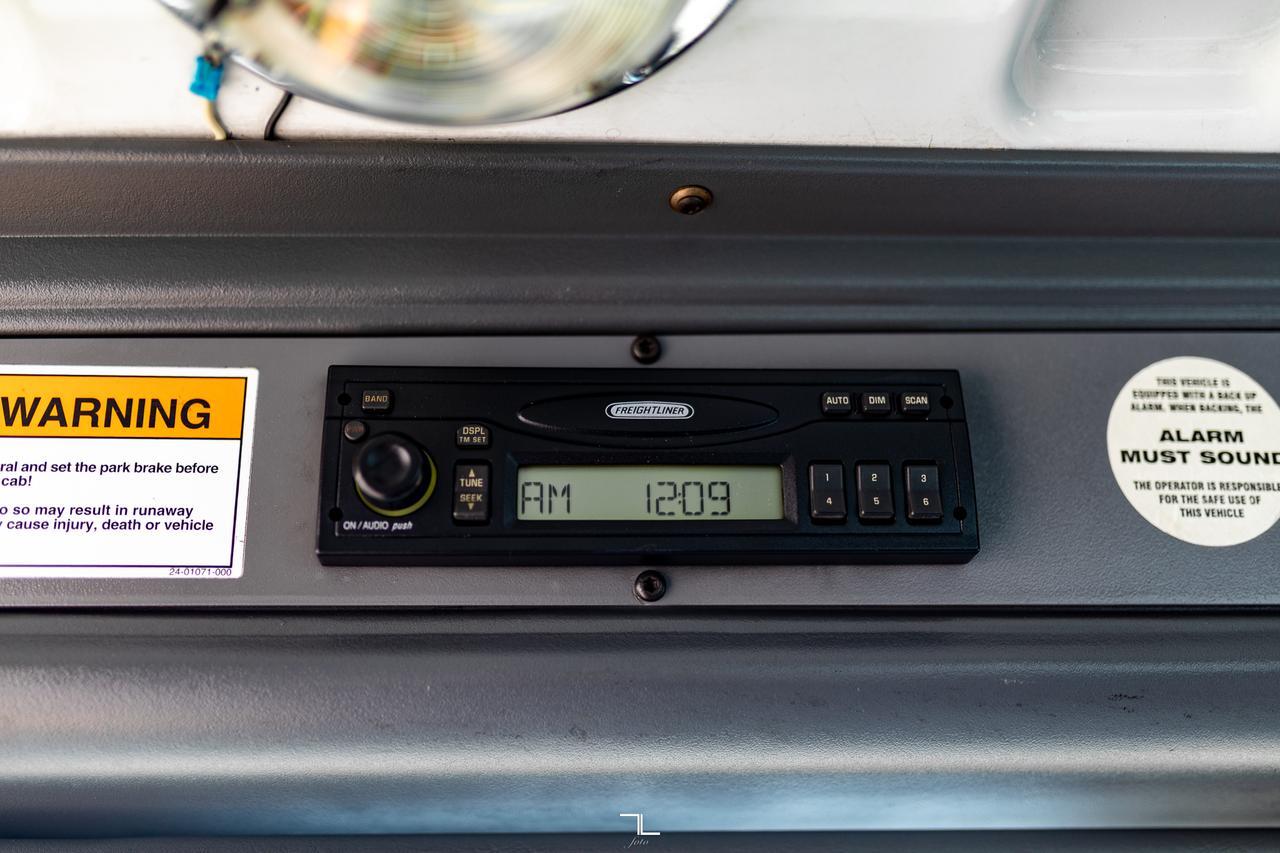 2003 Sterling Condor Lift Diesel Red Deer AB