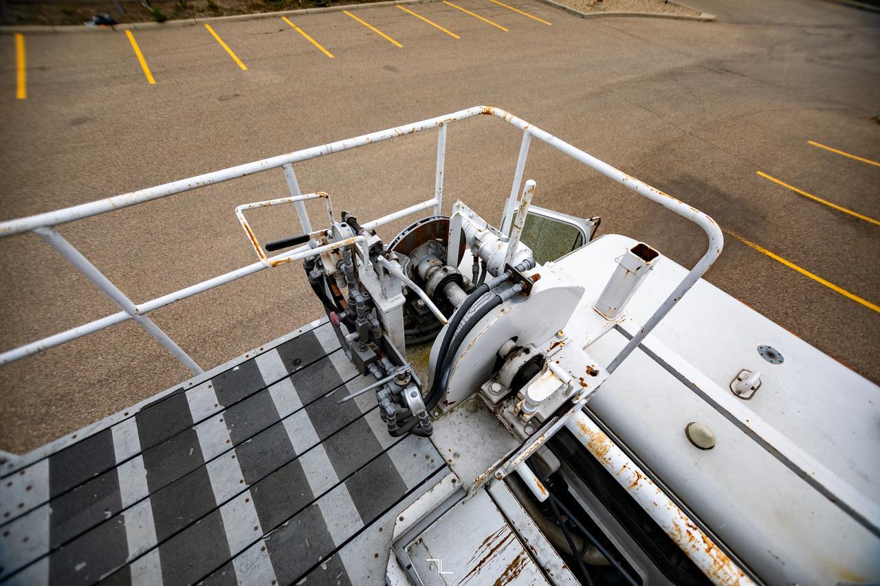 2003 Sterling Condor Lift Diesel Red Deer AB