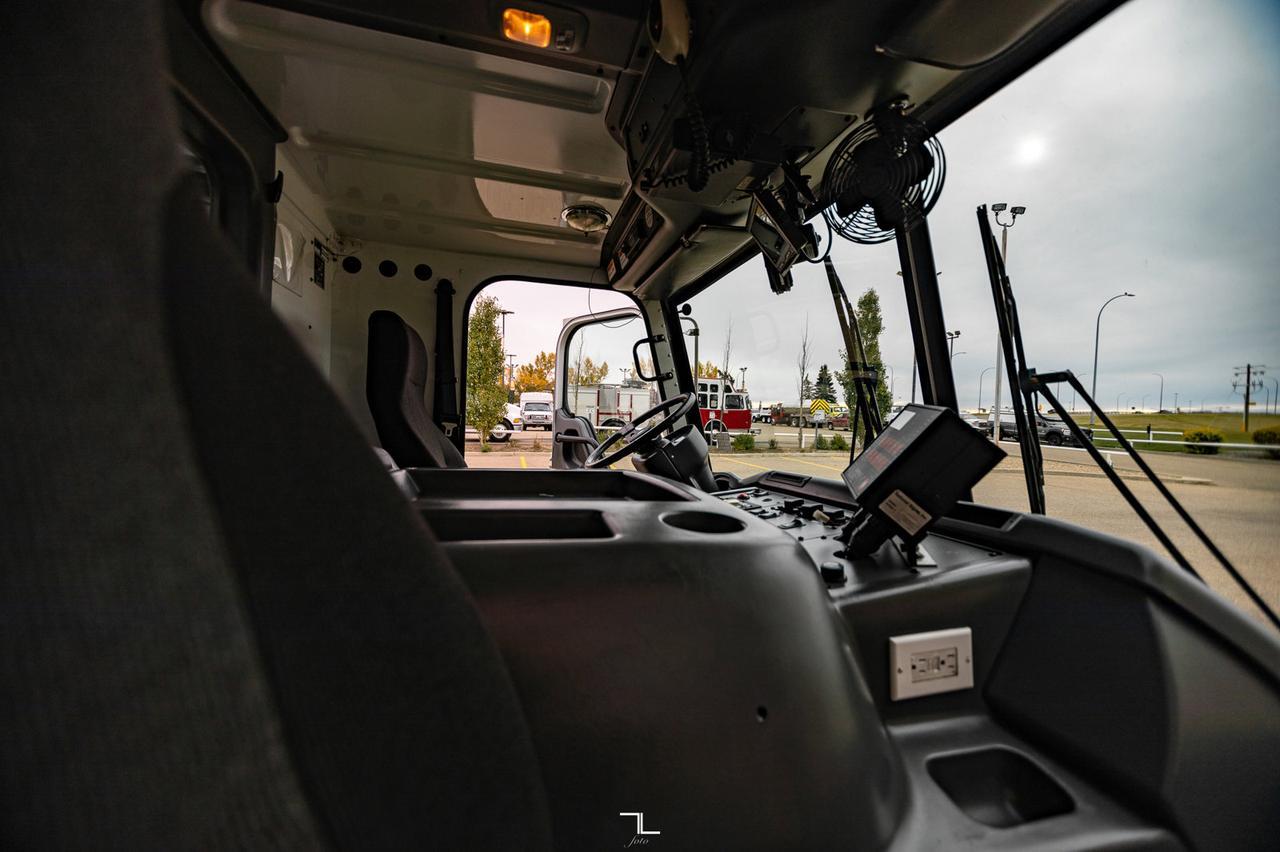 2003 Sterling Condor Lift Diesel Red Deer AB