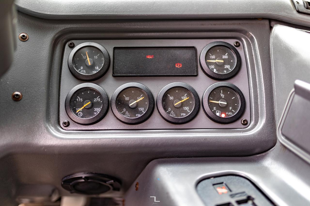 2003 Sterling Condor Lift Diesel Red Deer AB