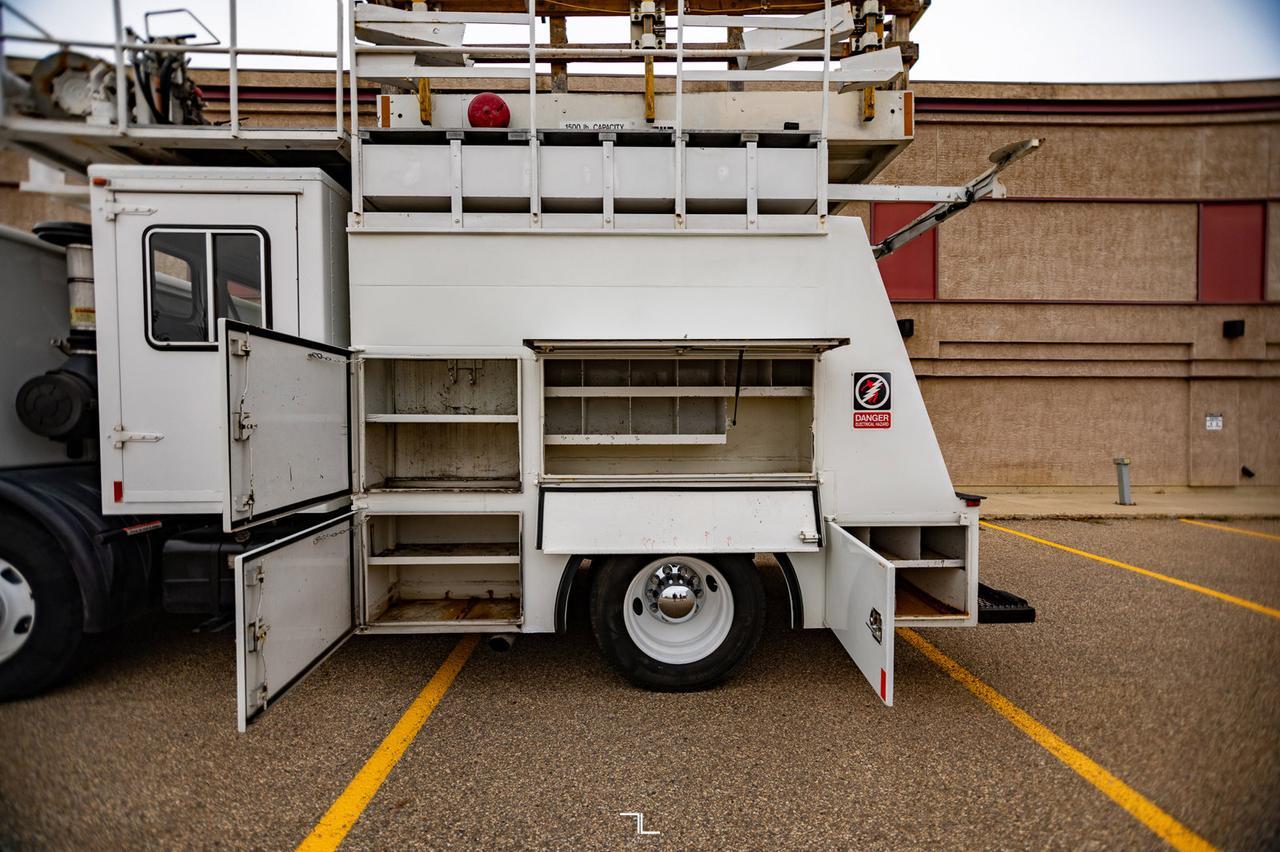 2003 Sterling Condor Lift Diesel Red Deer AB