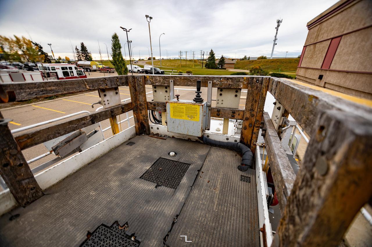 2003 Sterling Condor Lift Diesel Red Deer AB