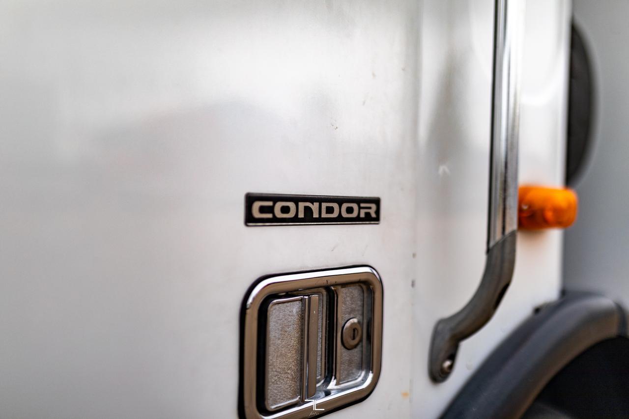 2003 Sterling Condor Lift Diesel Red Deer AB