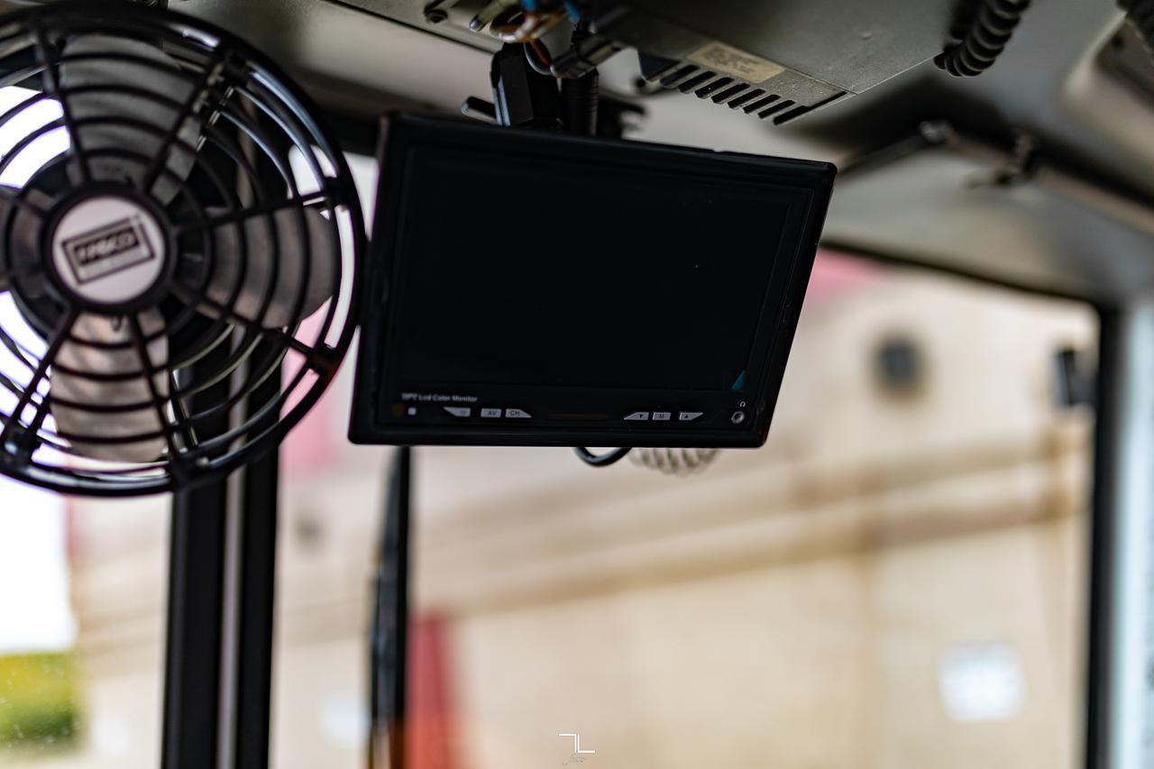 2003 Sterling Condor Lift Diesel Red Deer AB