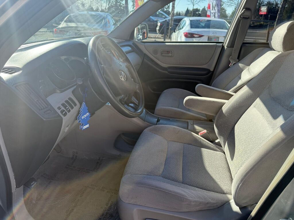 2003 TOYOTA HIGHLANDER BASE Des Moines WA