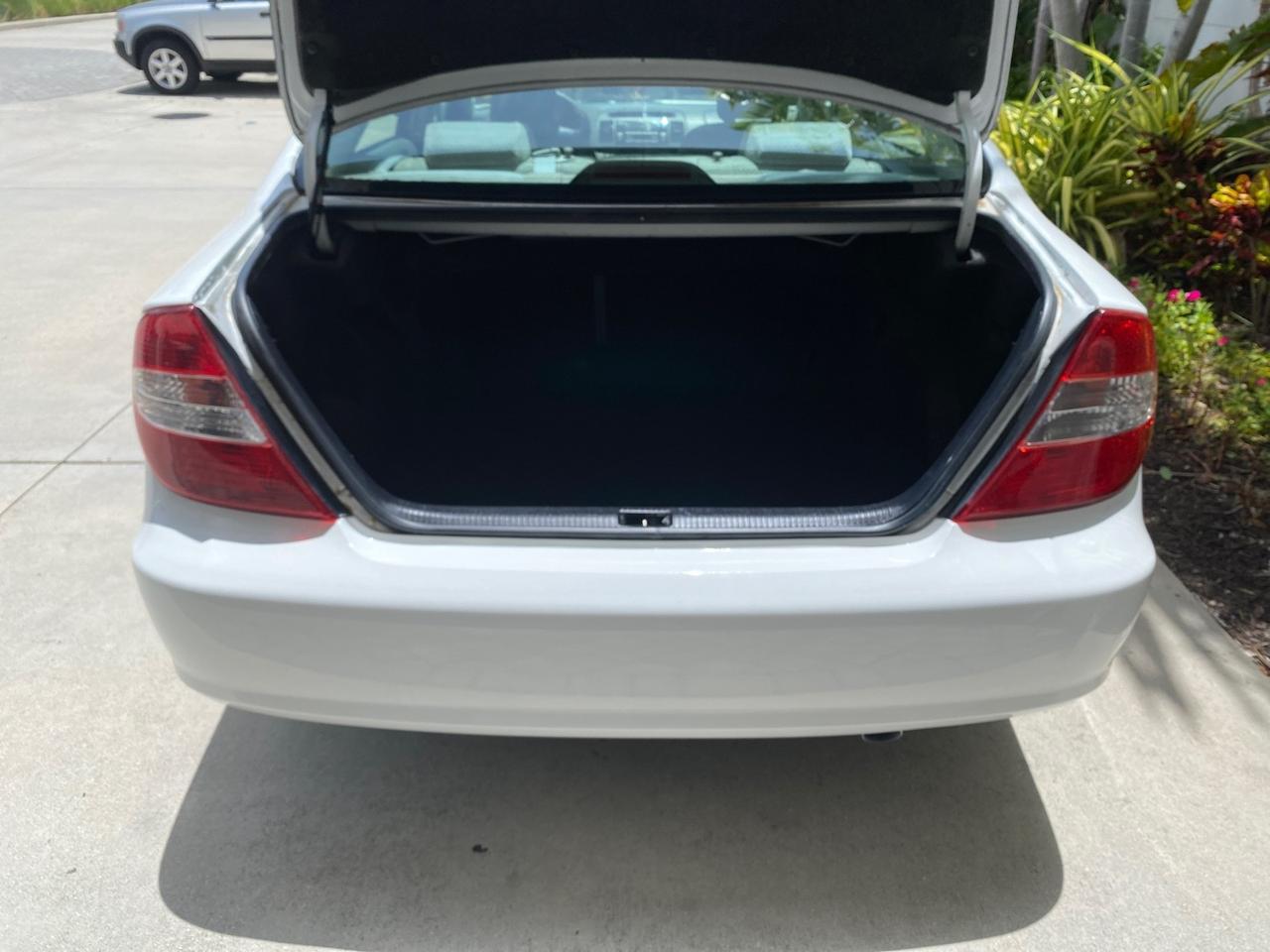2003 Toyota Camry LE LOW MILES 61,005 Pompano Beach FL