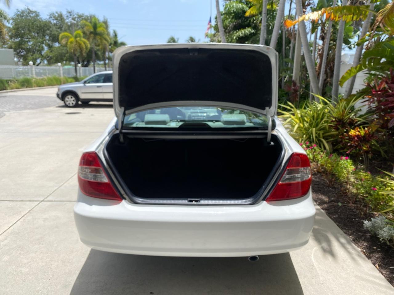 2003 Toyota Camry LE LOW MILES 61,005 Pompano Beach FL