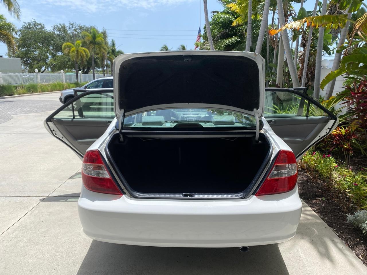 2003 Toyota Camry LE LOW MILES 61,005 Pompano Beach FL