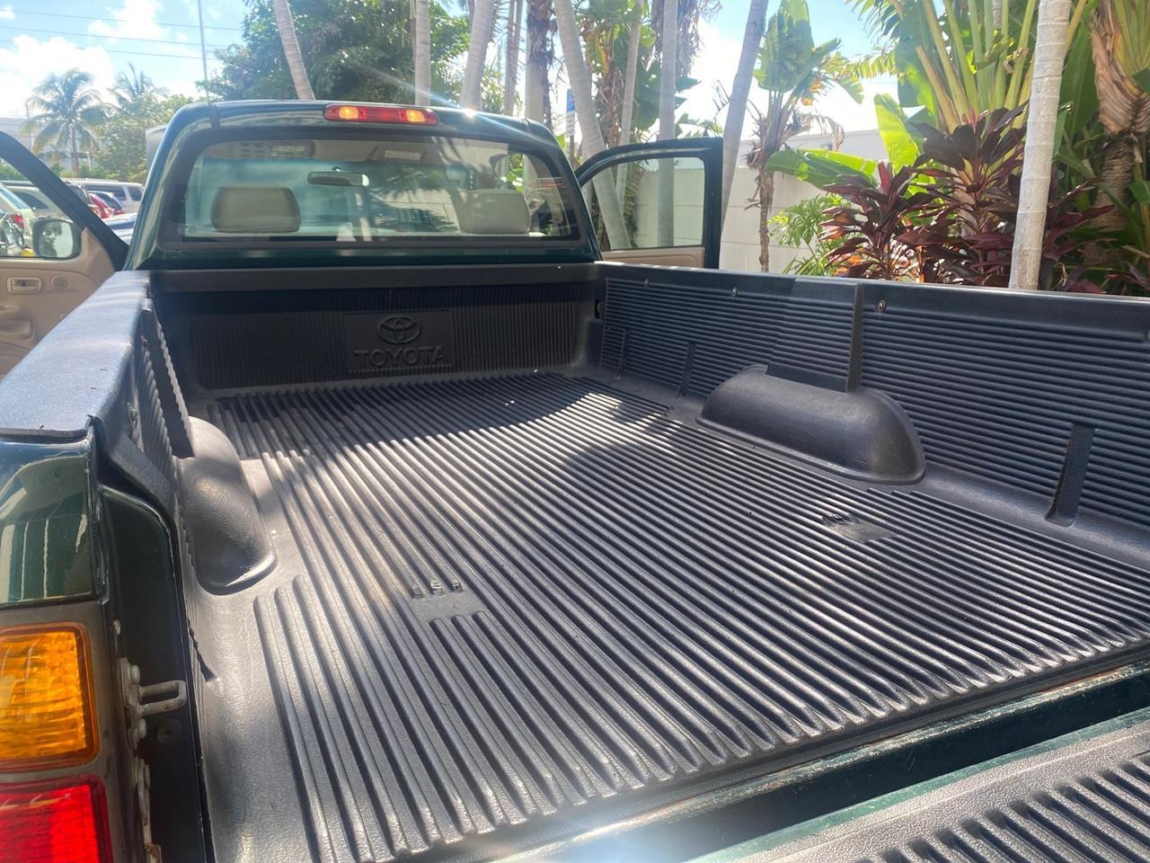 2003 Toyota Tundra LOW MILES 65,744 1 OWNER FL Pompano Beach FL