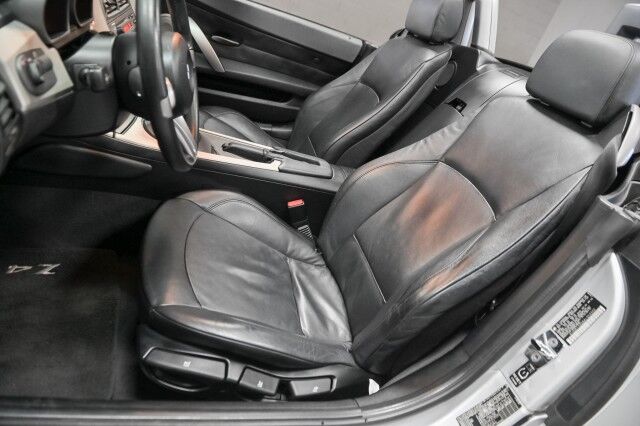 2004 BMW Z4 2.5i 2dr Convertible Chicago IL