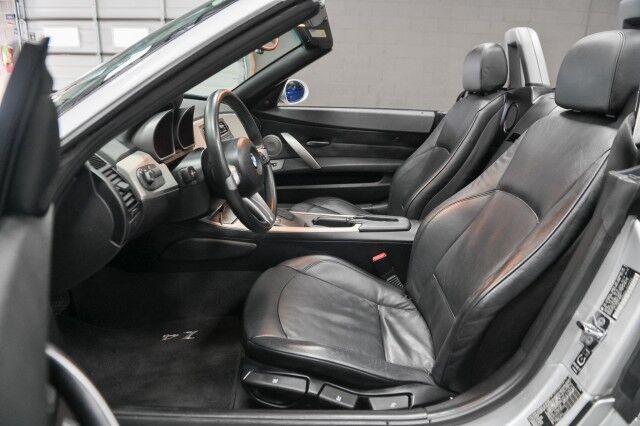 2004 BMW Z4 2.5i 2dr Convertible Chicago IL