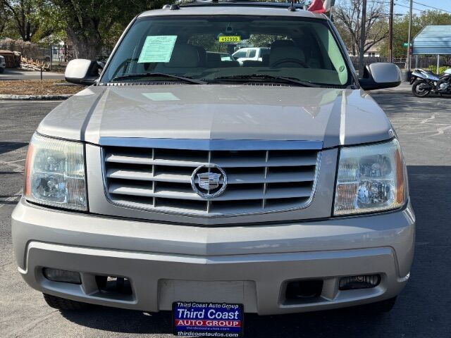 2004 Cadillac Escalade Standard