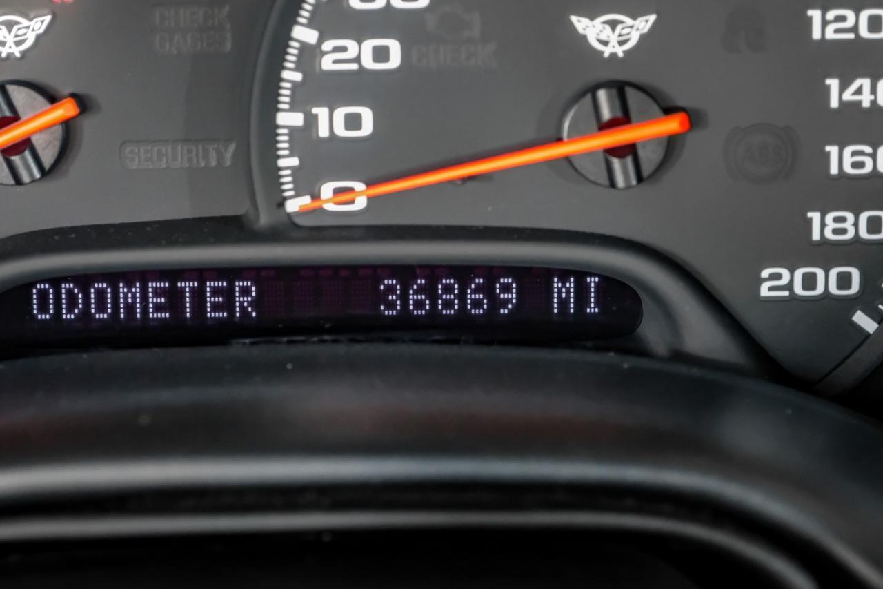 2004 Chevrolet Corvette AUTOMATIC HEADUP DISPLAY LEATHER HEATED SEATS POWER DRIVER SEAT Carrollton TX