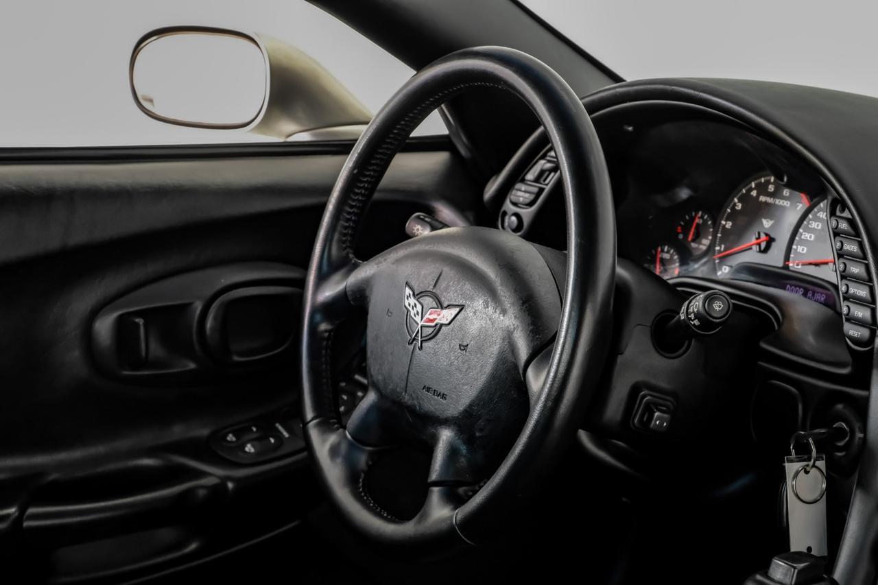 2004 Chevrolet Corvette AUTOMATIC HEADUP DISPLAY LEATHER HEATED SEATS POWER DRIVER SEAT Carrollton TX