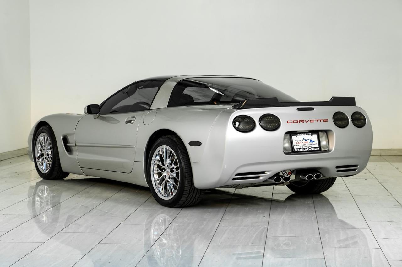 2004 Chevrolet Corvette AUTOMATIC HEADUP DISPLAY LEATHER SEATS BOSE SOUND POWER SEATS CRUISE CONTROL Carrollton TX