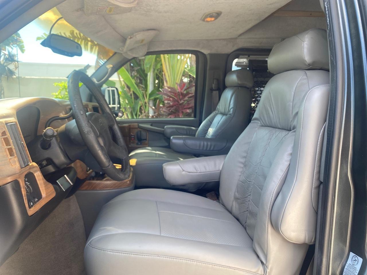 2004 Chevrolet Express HANDICAP LIFT 1 OWNER FLORIDA HIGH TOP CONV VAN Pompano Beach FL